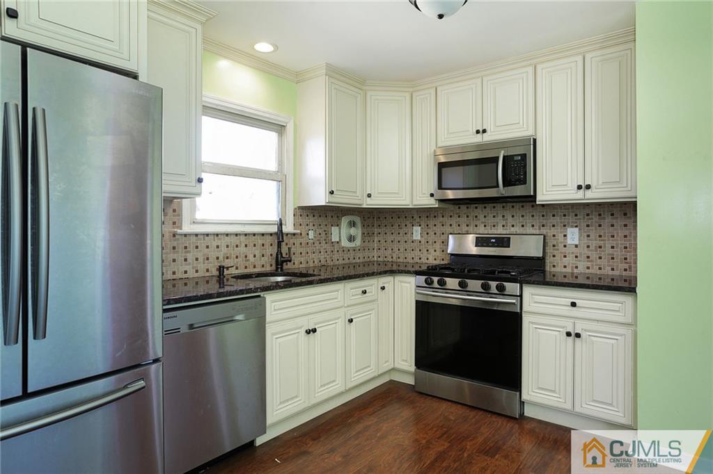 8 Glen Road Howell, NJ 07731 - Photo 17 of 21 Gallery Image 17