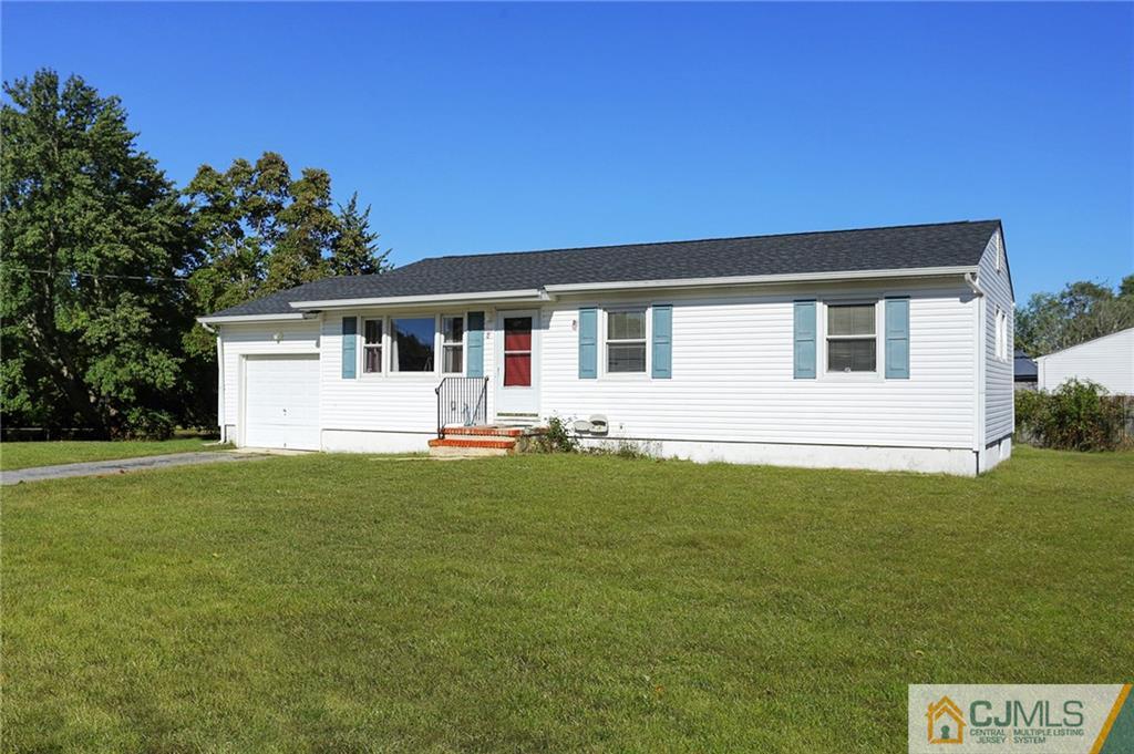 8 Glen Road Howell, NJ 07731 - Photo 9 of 21 Gallery Image 9