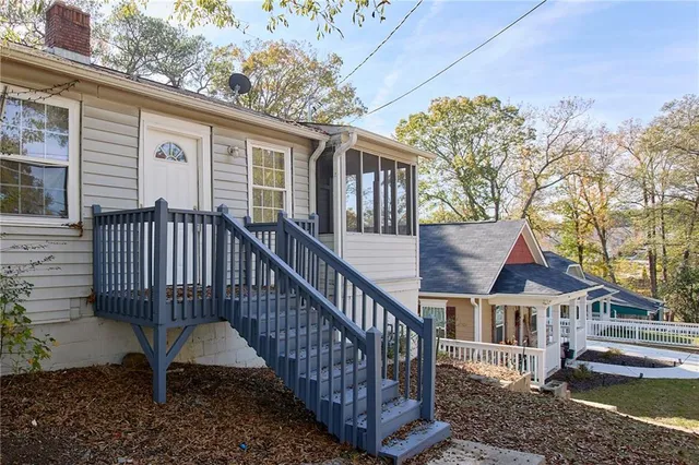 $1,295 | 150 Hedges Street Southeast, Marietta, GA 30008