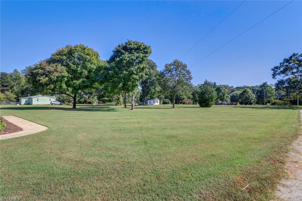 5544 Murphy Road Summerfield, NC 27358 - Photo 3 of 30 Gallery Image 3