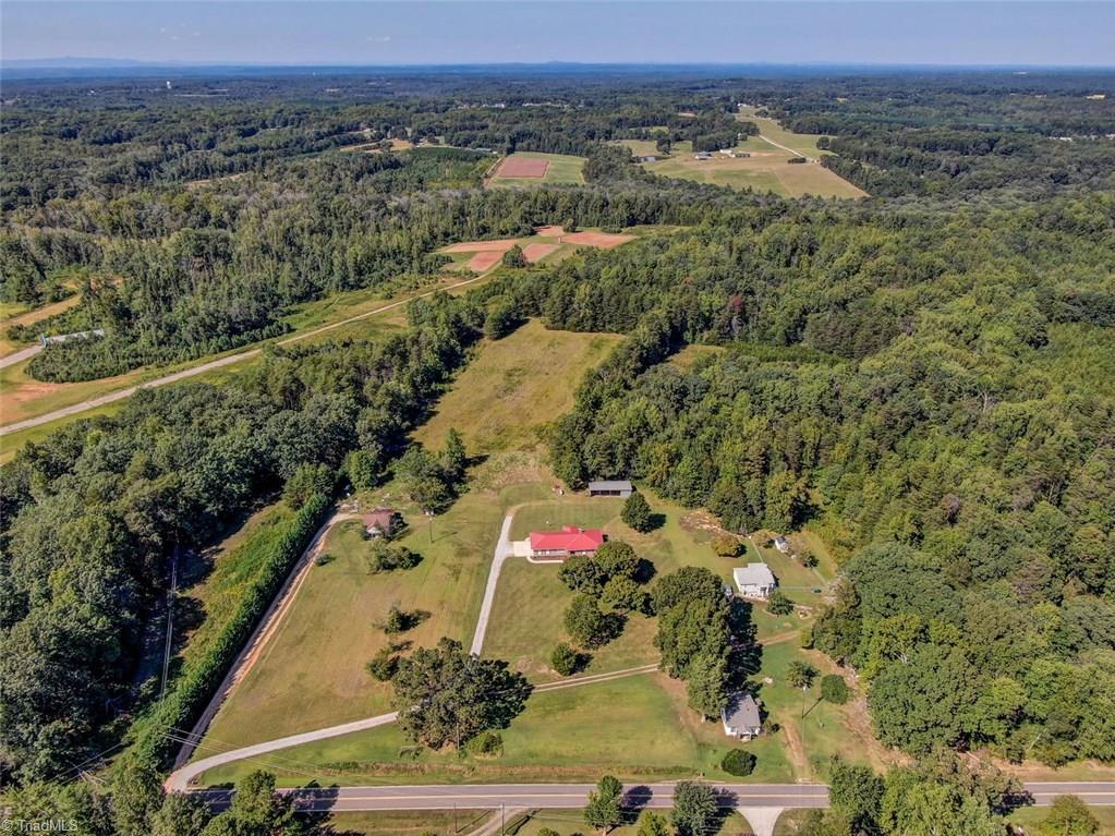 5544 Murphy Road Summerfield, NC 27358 - Photo 4 of 30 Gallery Image 4