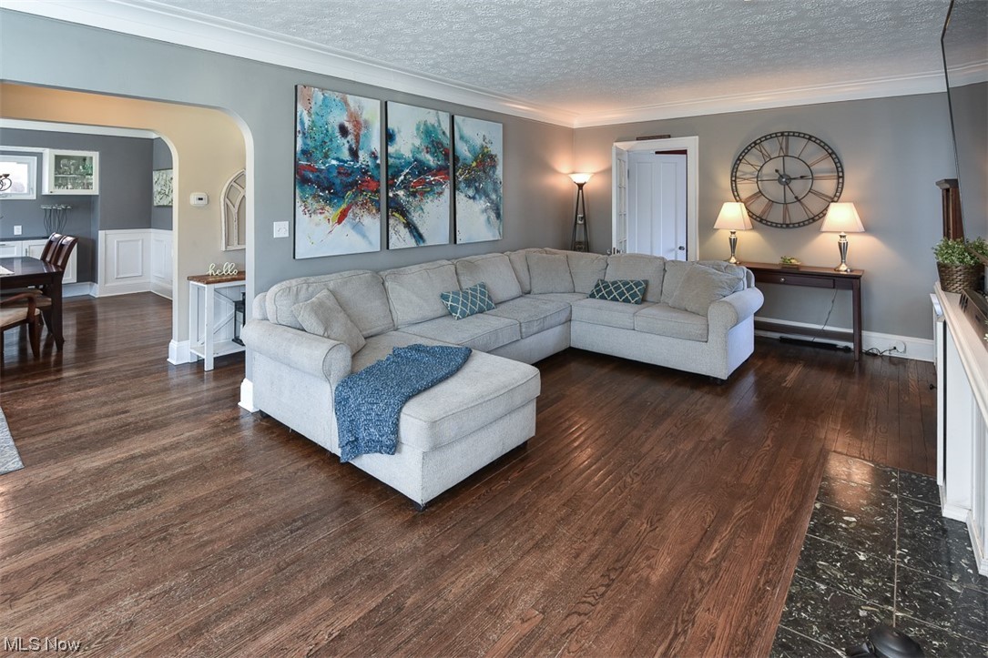 2607 Kingston Road Cleveland, OH 44118 - Photo 7 of 35