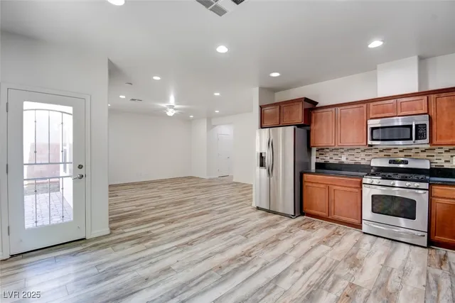 $2,400 | 2613 Romarin Terrace, Henderson, NV 89044