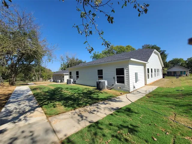 $349,500 | 507 Northeast 5th Avenue, Durant, OK 74701
