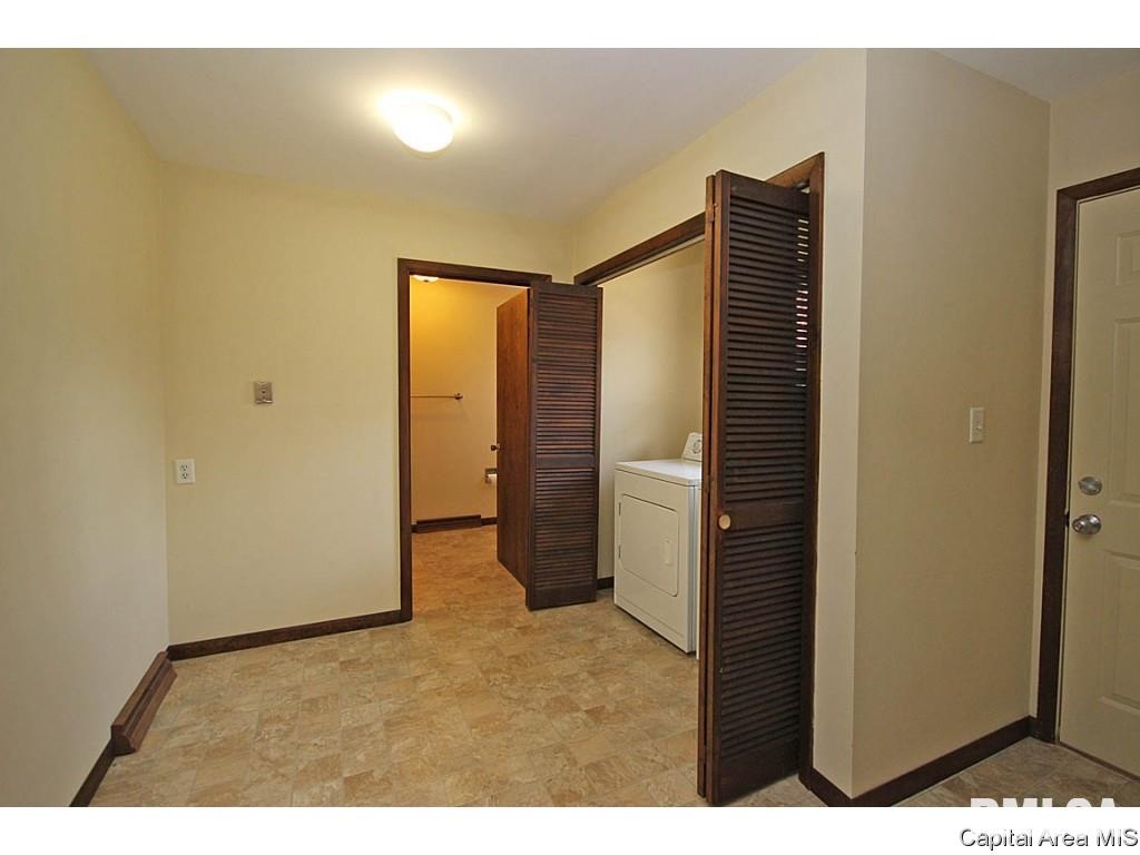 85 Bellerive Road Springfield, IL 62704 - Photo 13 of 29