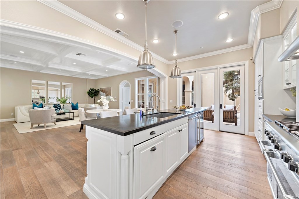 21262 Elda Circle Huntington Beach, CA 92648 - Photo 15 of 38