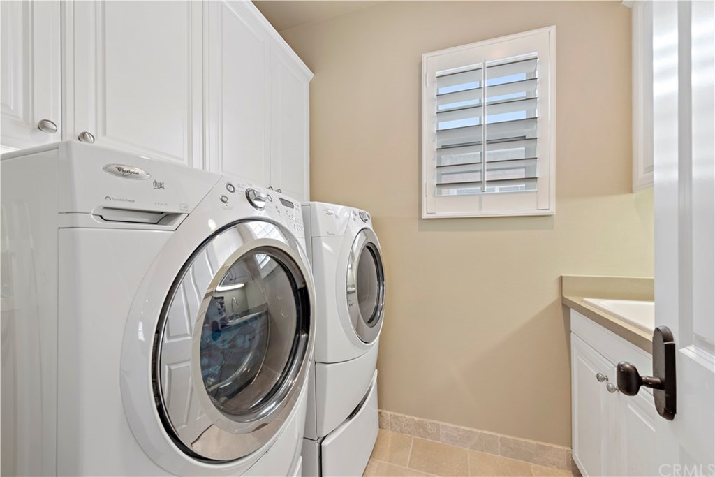 21262 Elda Circle Huntington Beach, CA 92648 - Photo 33 of 38