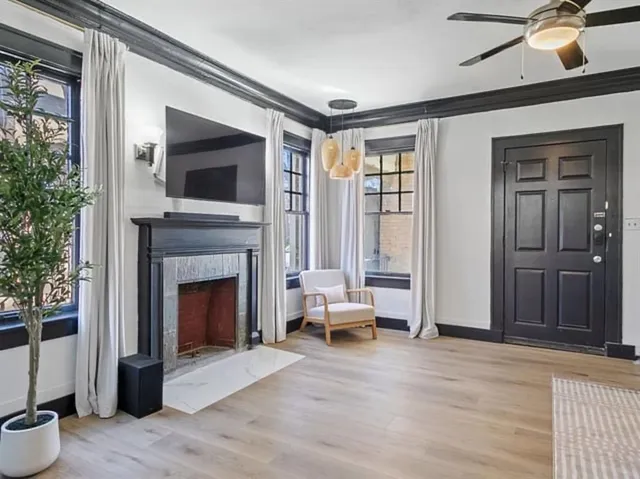 $2,999 | 4717 Gaston Avenue, Unit 19B, Dallas, TX 75246