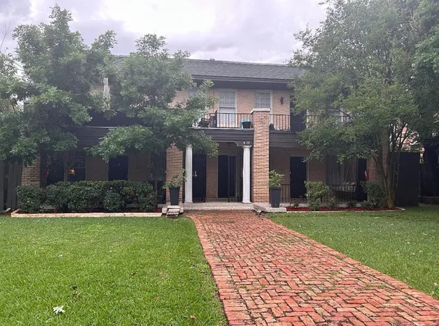 $2,999 | 4717 Gaston Avenue, Unit 19B, Dallas, TX 75246