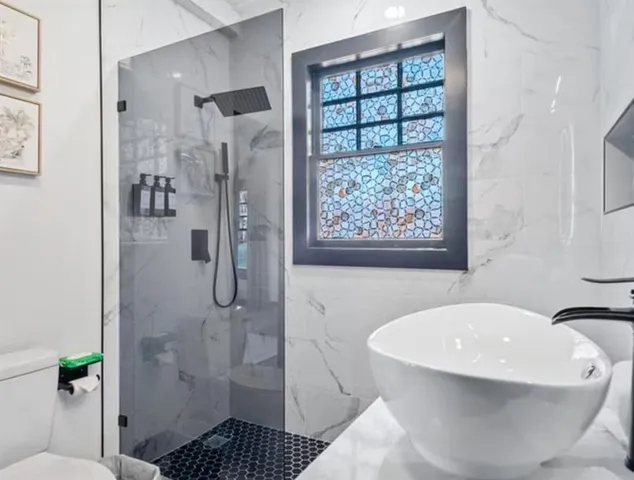 $2,999 | 4717 Gaston Avenue, Unit 19B, Dallas, TX 75246