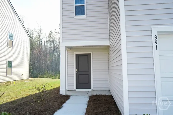 $2,200 | 391 Coconut Drive, Bloomingdale, GA 31302