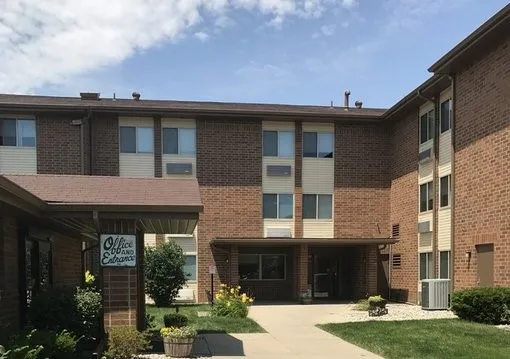 $972 | 319 East 12th Street, Anderson, IN 46016