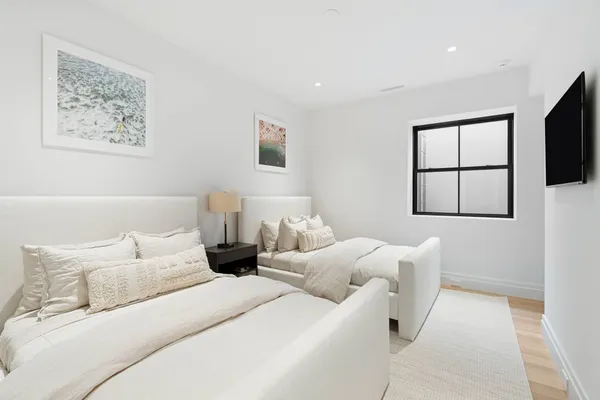 $165,000 | 33 Cooper Lane, East Hampton, NY 11937