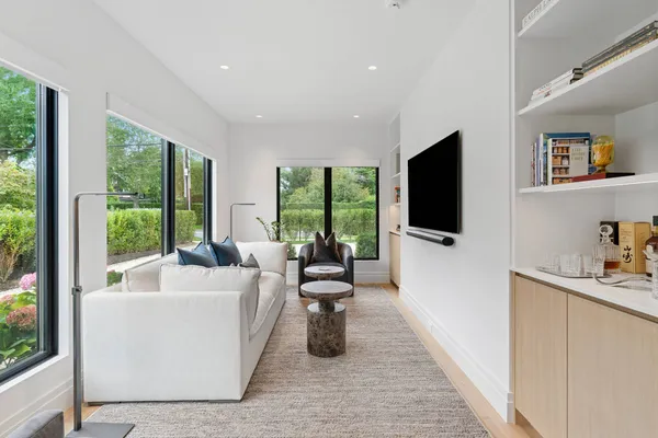 $165,000 | 33 Cooper Lane, East Hampton, NY 11937