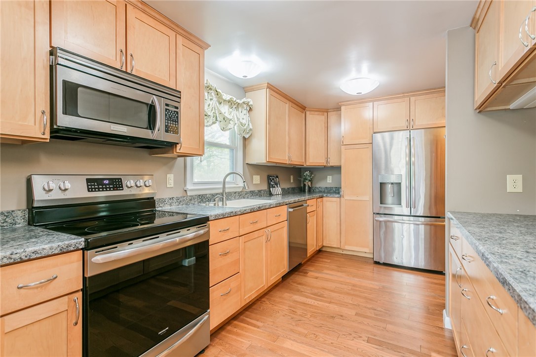 7352 East River Road Rush, NY 14543 - Photo 4 of 33