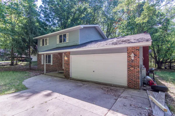 $219,900 | 110 Carpenter Boulevard, Roscommon, MI 48653