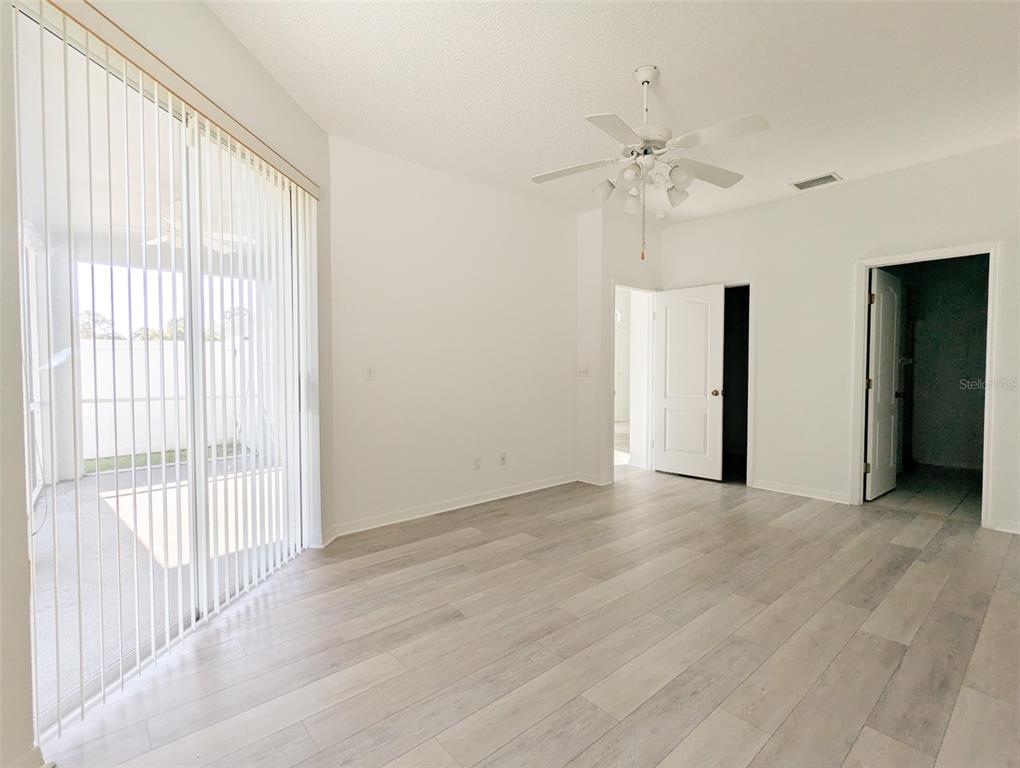 208 Hemingway Drive Oldsmar, FL 34677 - Photo 15 of 35