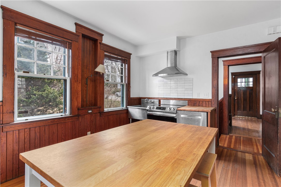 37 Dexterdale Road Providence, RI 02906 - Photo 20 of 43