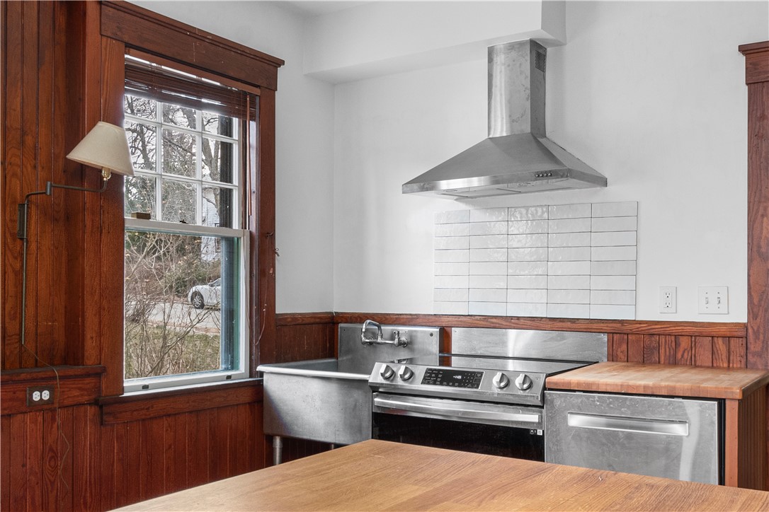 37 Dexterdale Road Providence, RI 02906 - Photo 21 of 43