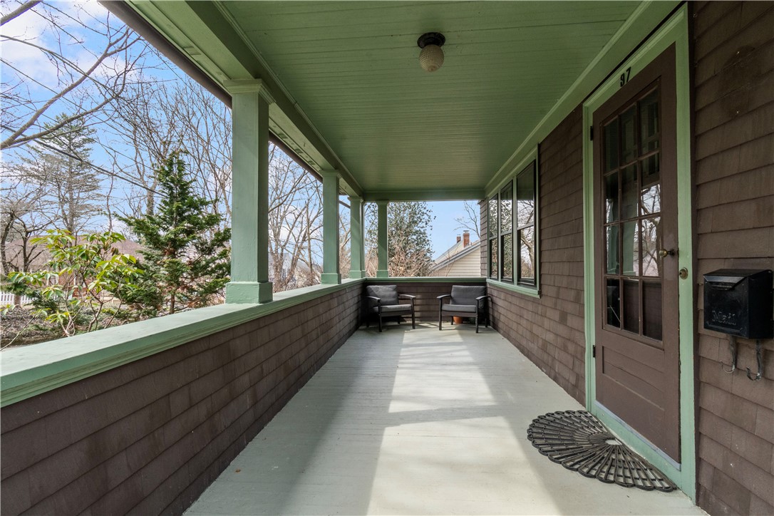 37 Dexterdale Road Providence, RI 02906 - Photo 3 of 43