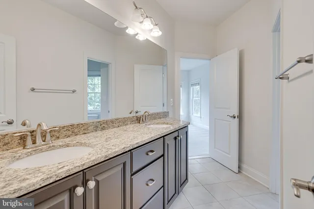 a view of an empty room and closet