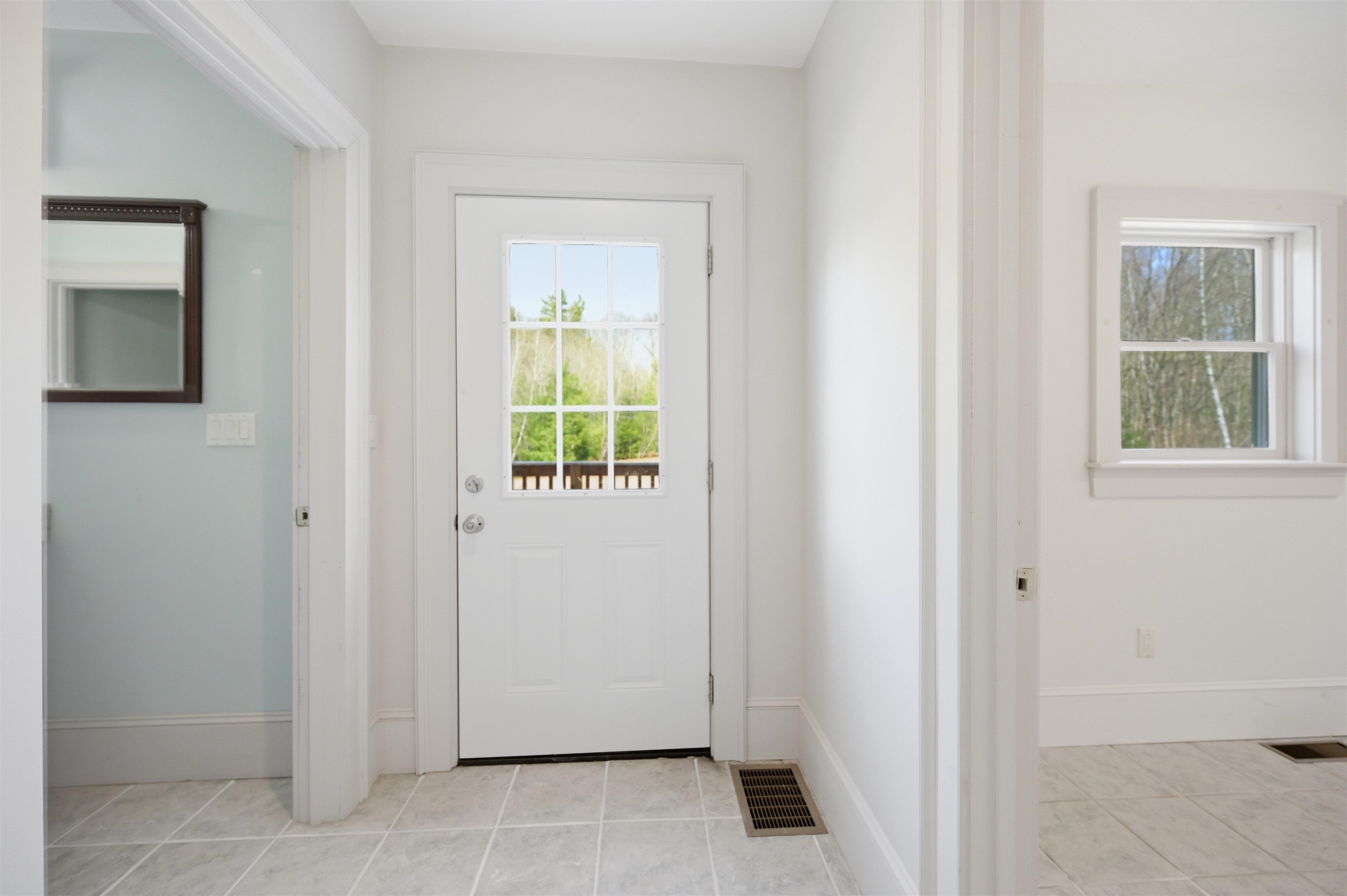 564 Main Street Fremont, NH 03044 - Photo 24 of 54