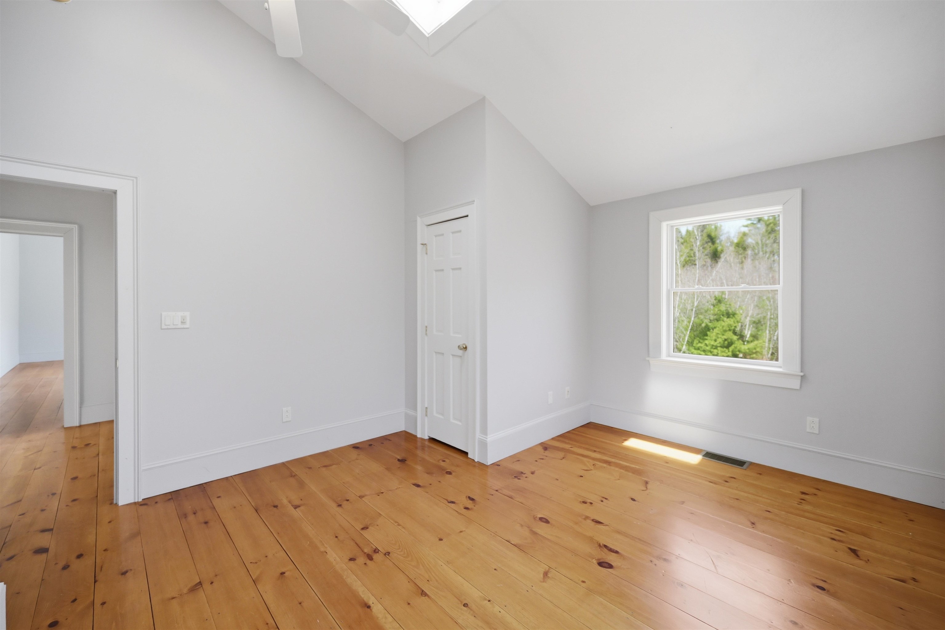 564 Main Street Fremont, NH 03044 - Photo 44 of 54