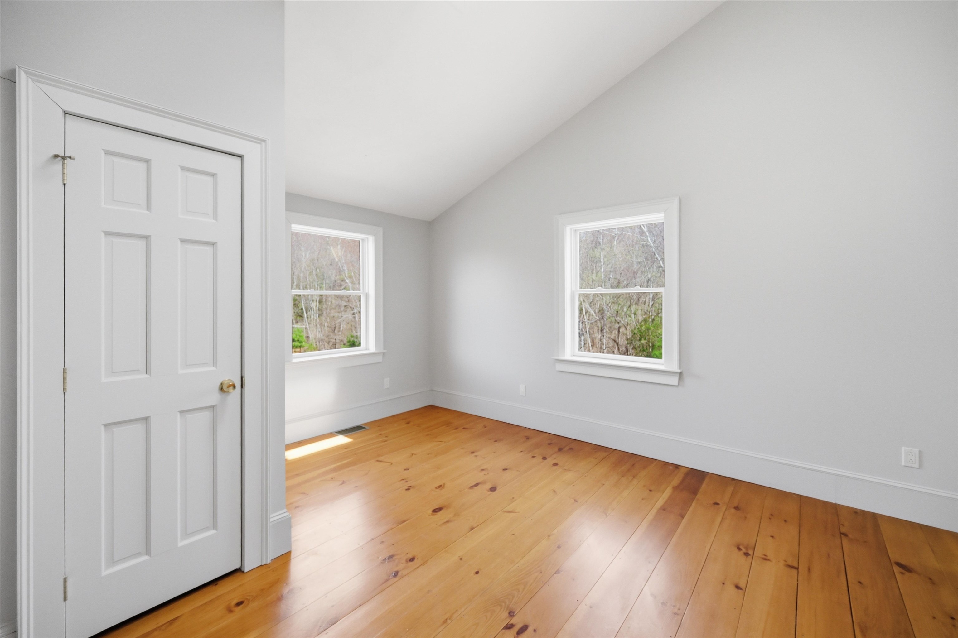 564 Main Street Fremont, NH 03044 - Photo 45 of 54