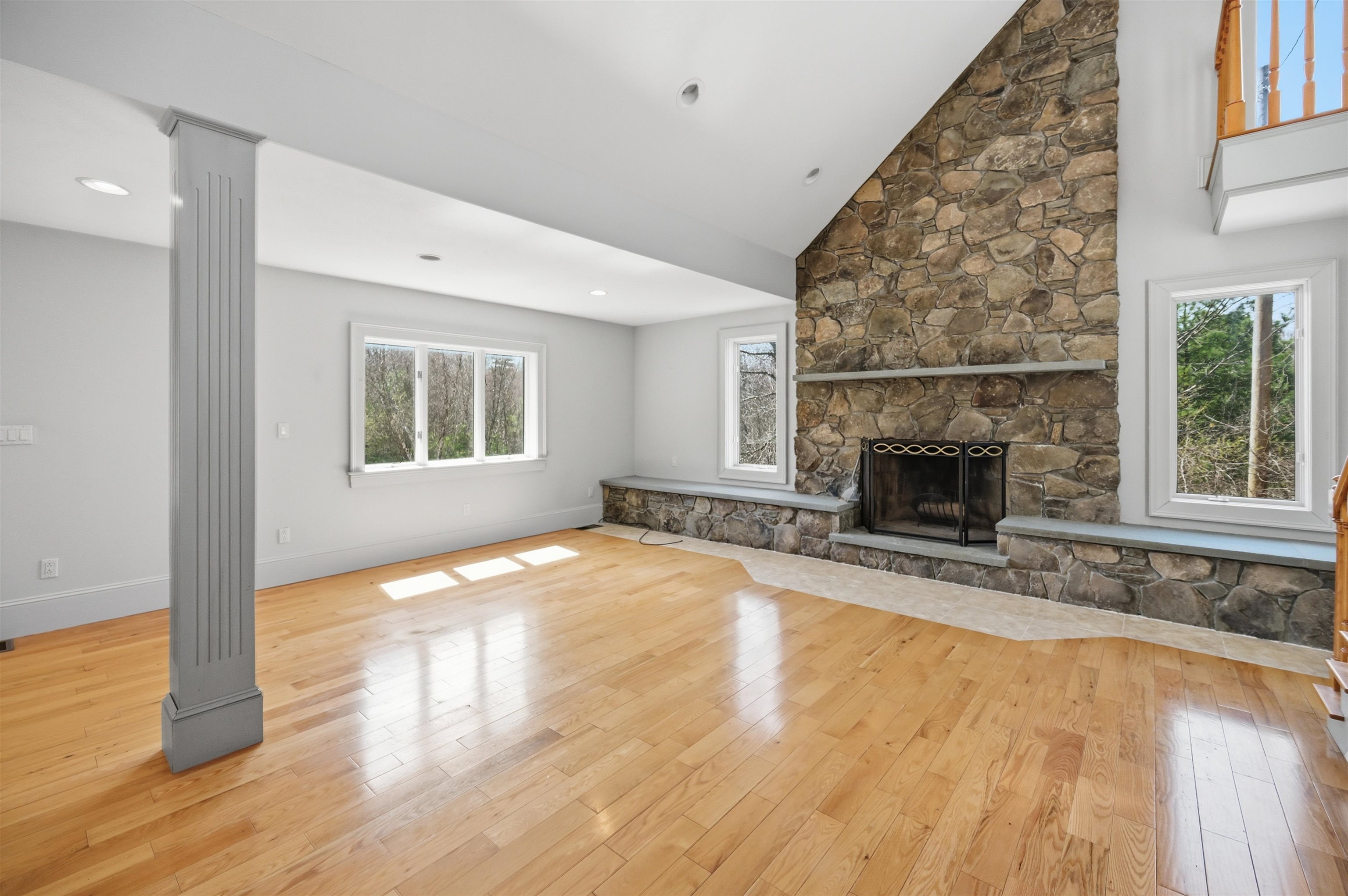 564 Main Street Fremont, NH 03044 - Photo 5 of 54