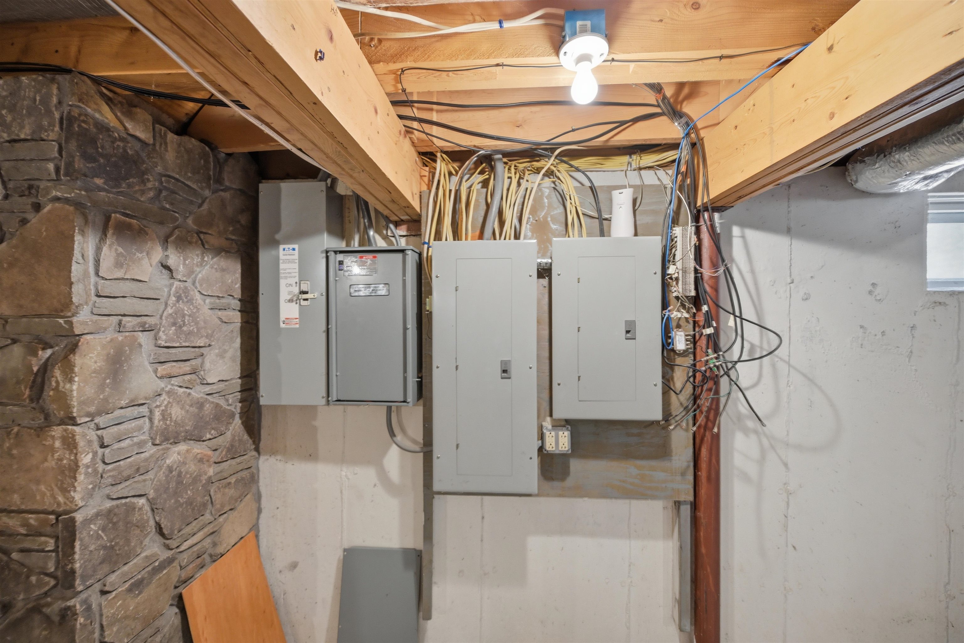 564 Main Street Fremont, NH 03044 - Photo 51 of 54