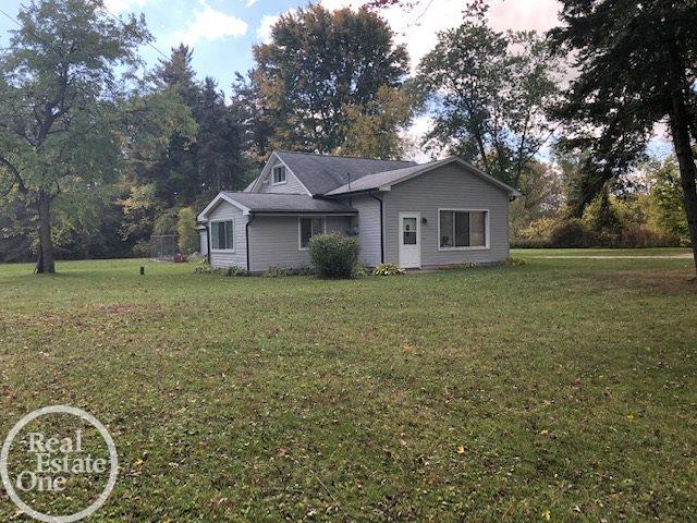 10165 Springborn Road Casco, MI 48064 - Photo 6 of 39