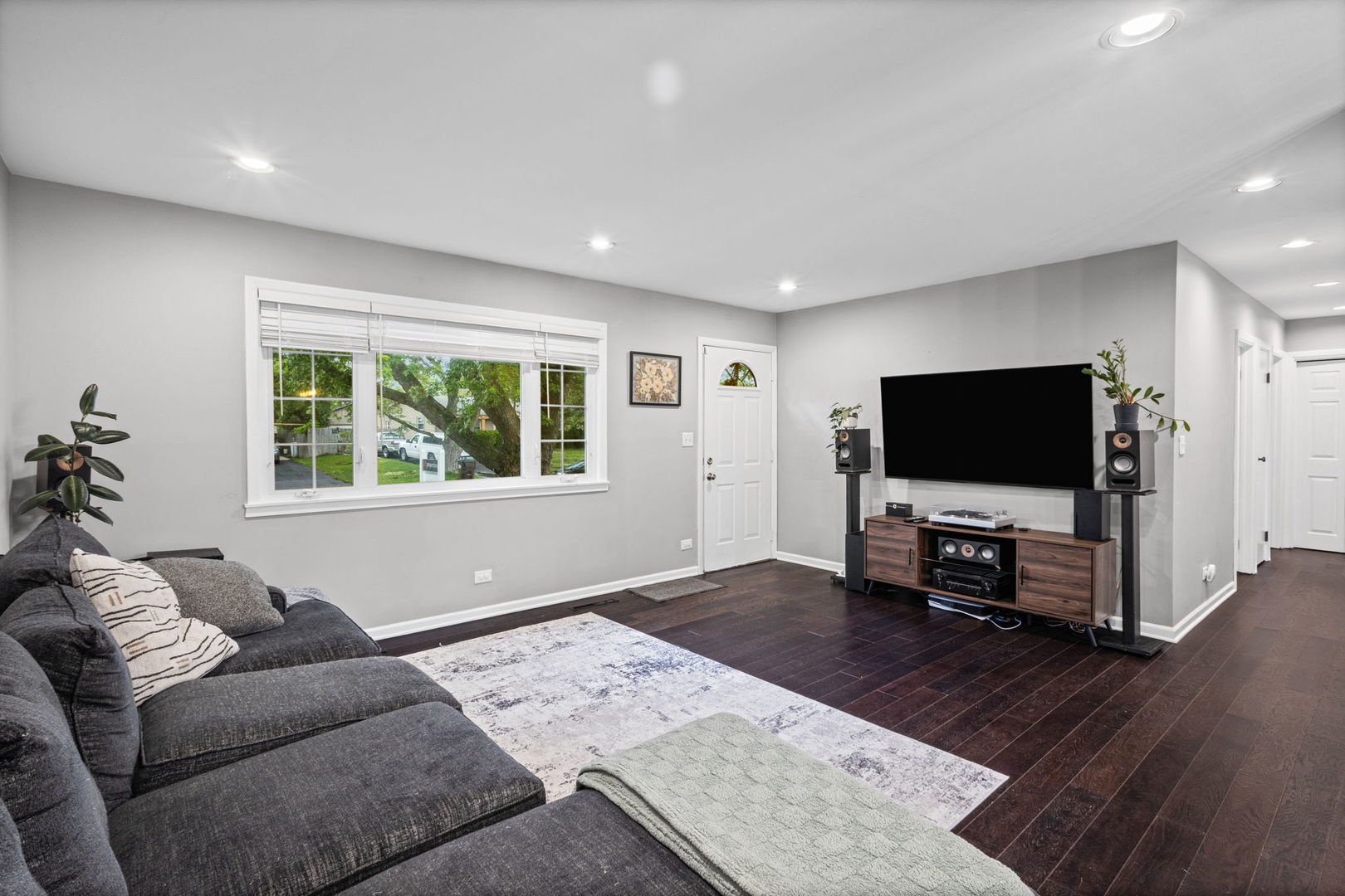 309 Willow Road Wauconda, IL 60084 - Photo 7 of 16 Gallery Image 7