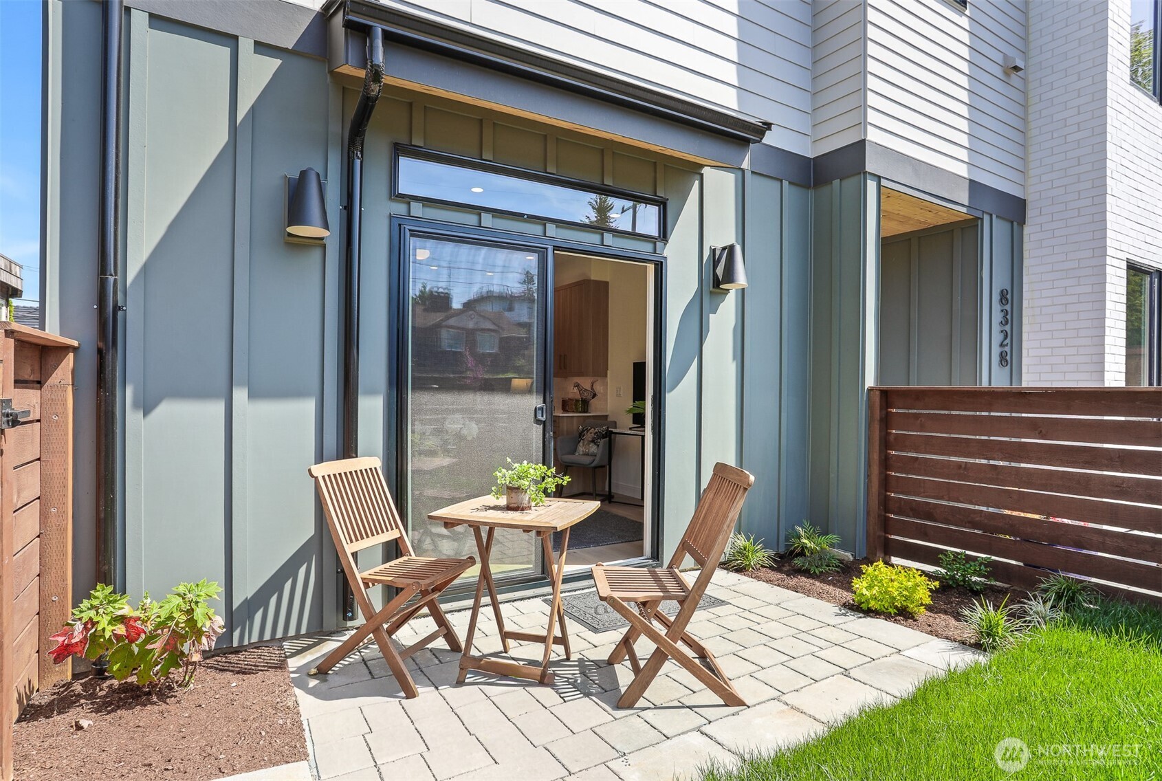 8330 24th Avenue Northwest Seattle, WA 98117 - Photo 26 of 38