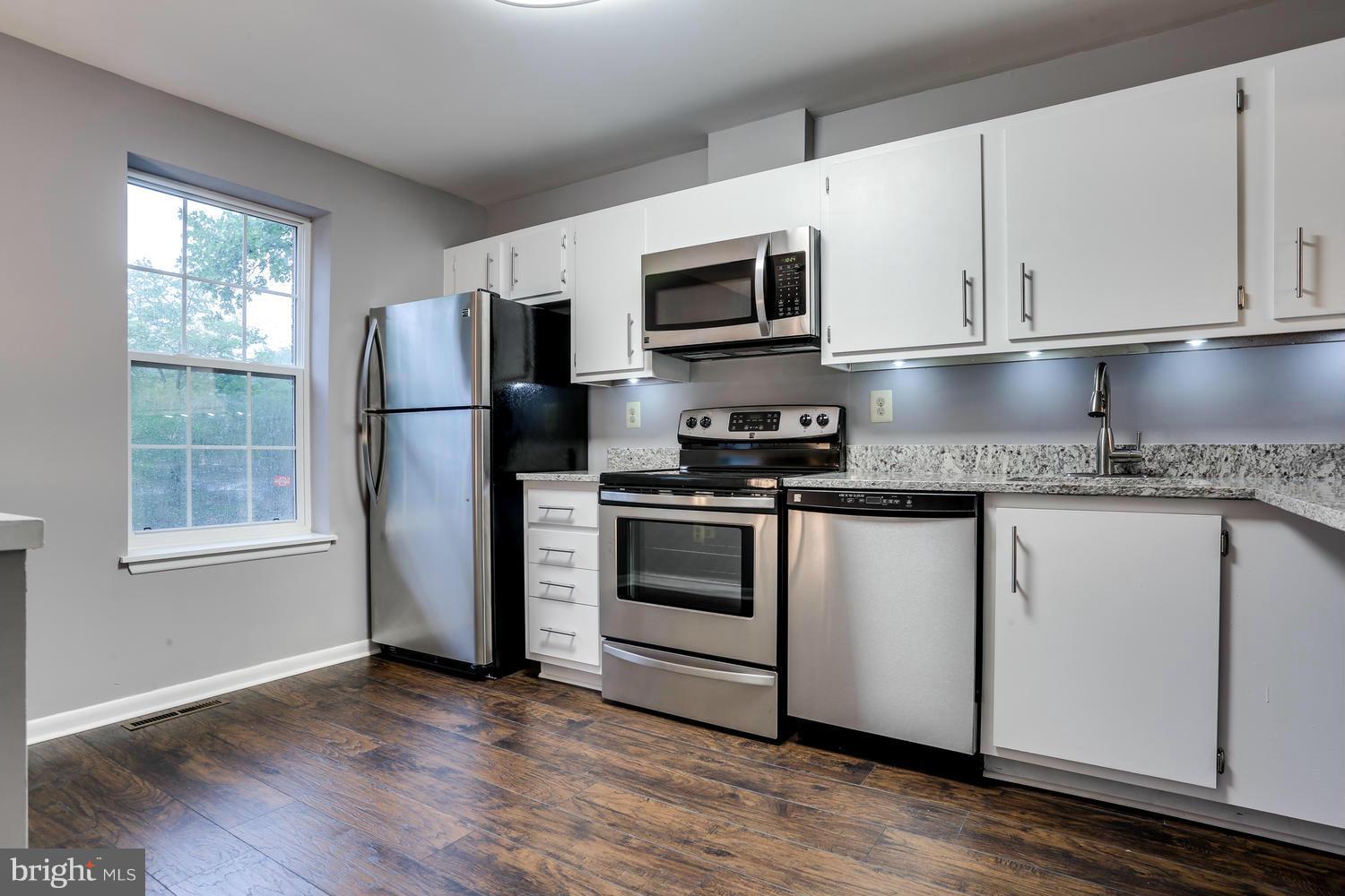 9710 Early Spring Way Columbia, MD 21046 - Photo 1 of 29 Kitchen