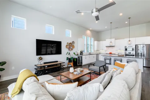 $550,000 | 6025 Seville Drive, Austin, TX 78724