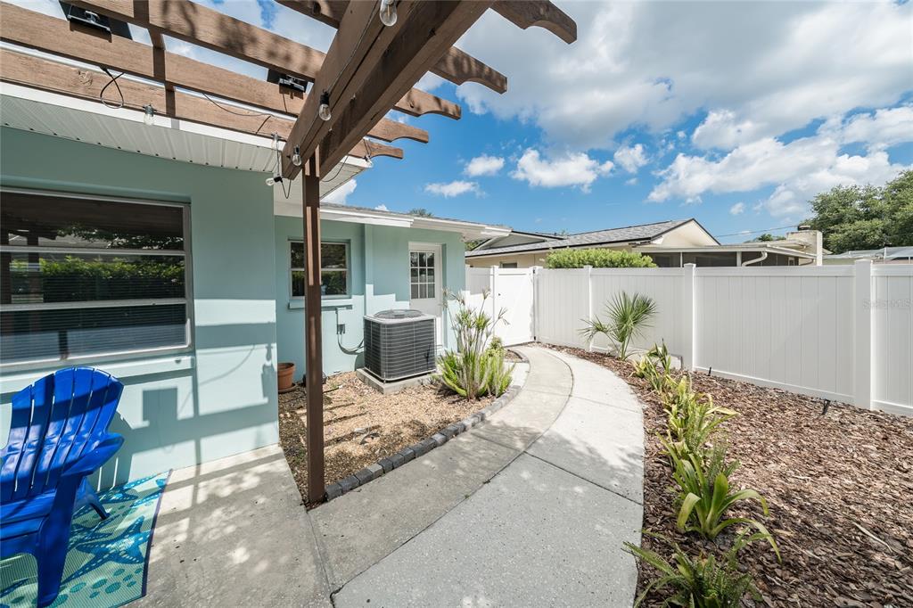 2063 Dunston Cove Road Clearwater, FL 33755 - Photo 33 of 52