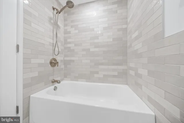 $760,000 | 9329 Bentridge Avenue, Potomac, MD 20854