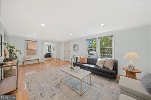 $760,000 | 9329 Bentridge Avenue, Potomac, MD 20854