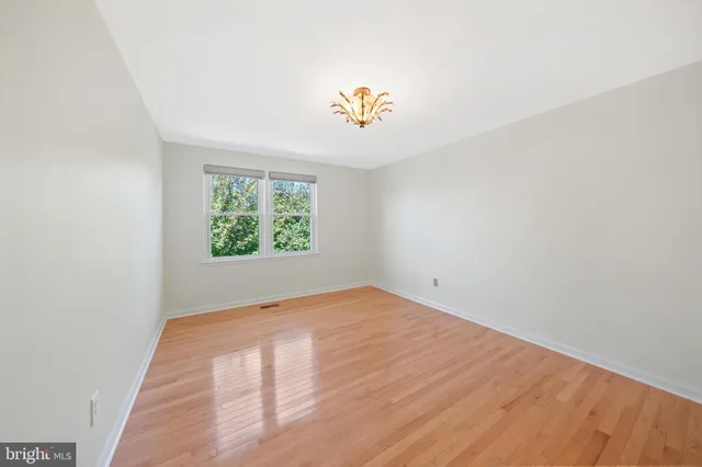 $760,000 | 9329 Bentridge Avenue, Potomac, MD 20854