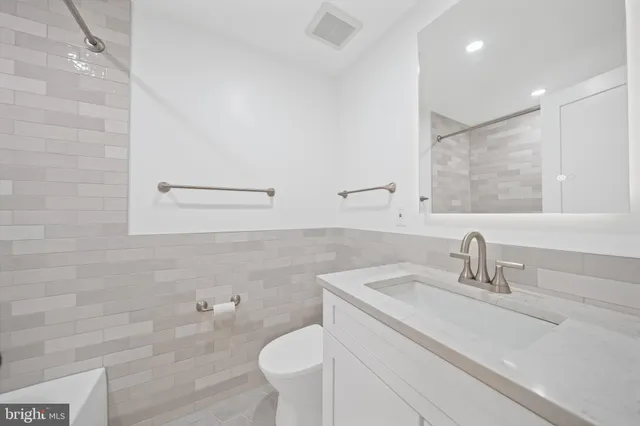 $760,000 | 9329 Bentridge Avenue, Potomac, MD 20854