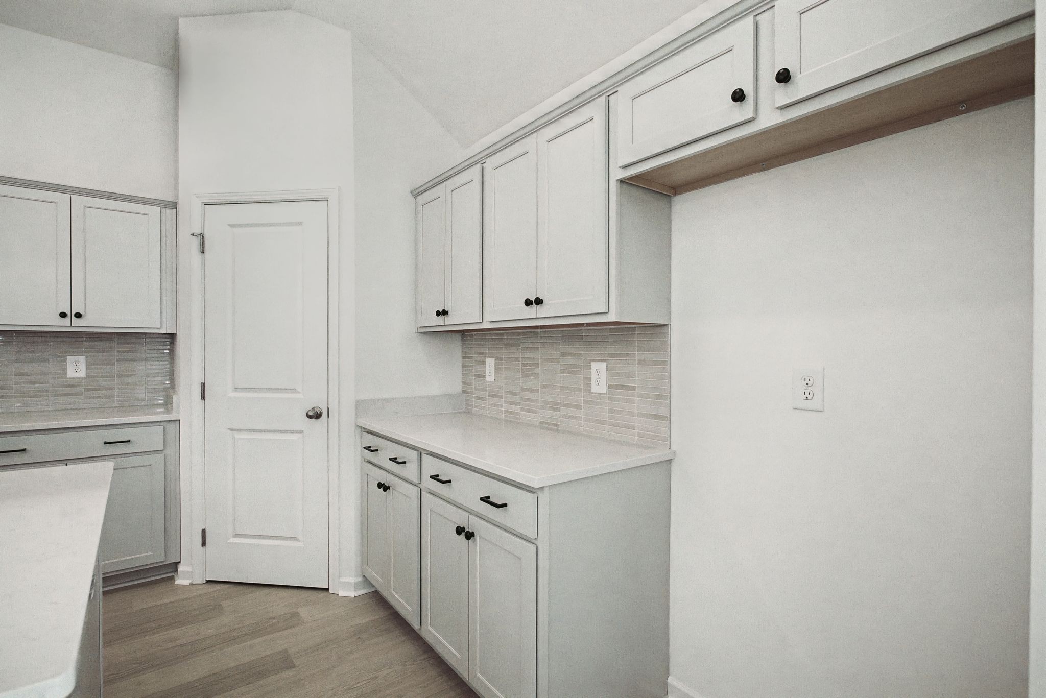 614 Brookside Drive Mount Pleasant, TN 38474 - Photo 18 of 41 a kitchen with stainless steel appliances white cabinets and a sink