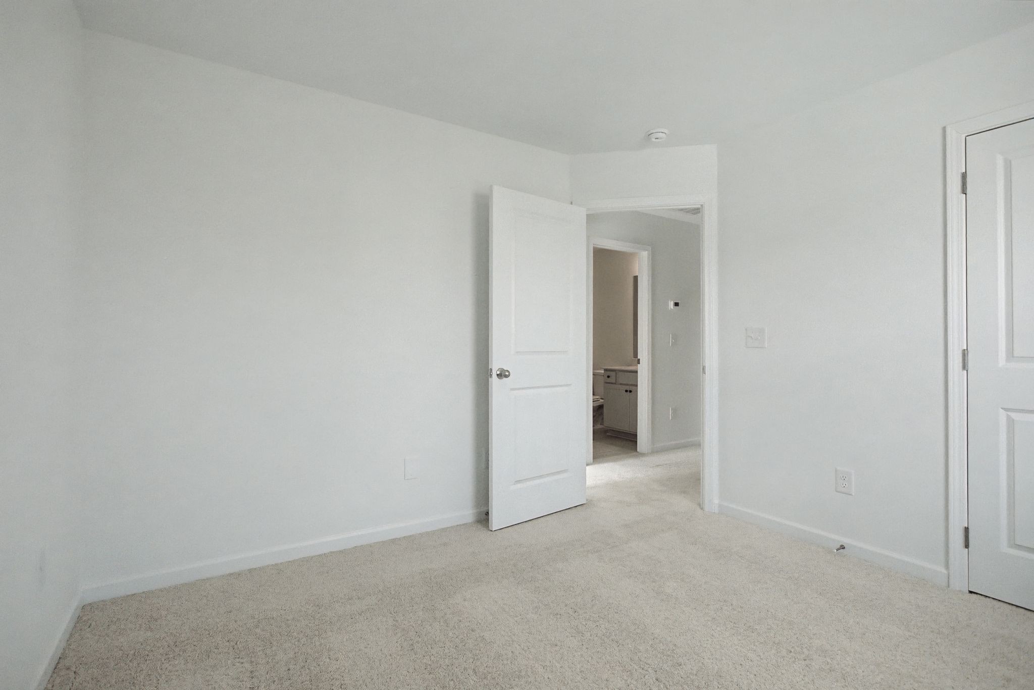 614 Brookside Drive Mount Pleasant, TN 38474 - Photo 33 of 41 a view of an empty room and closet