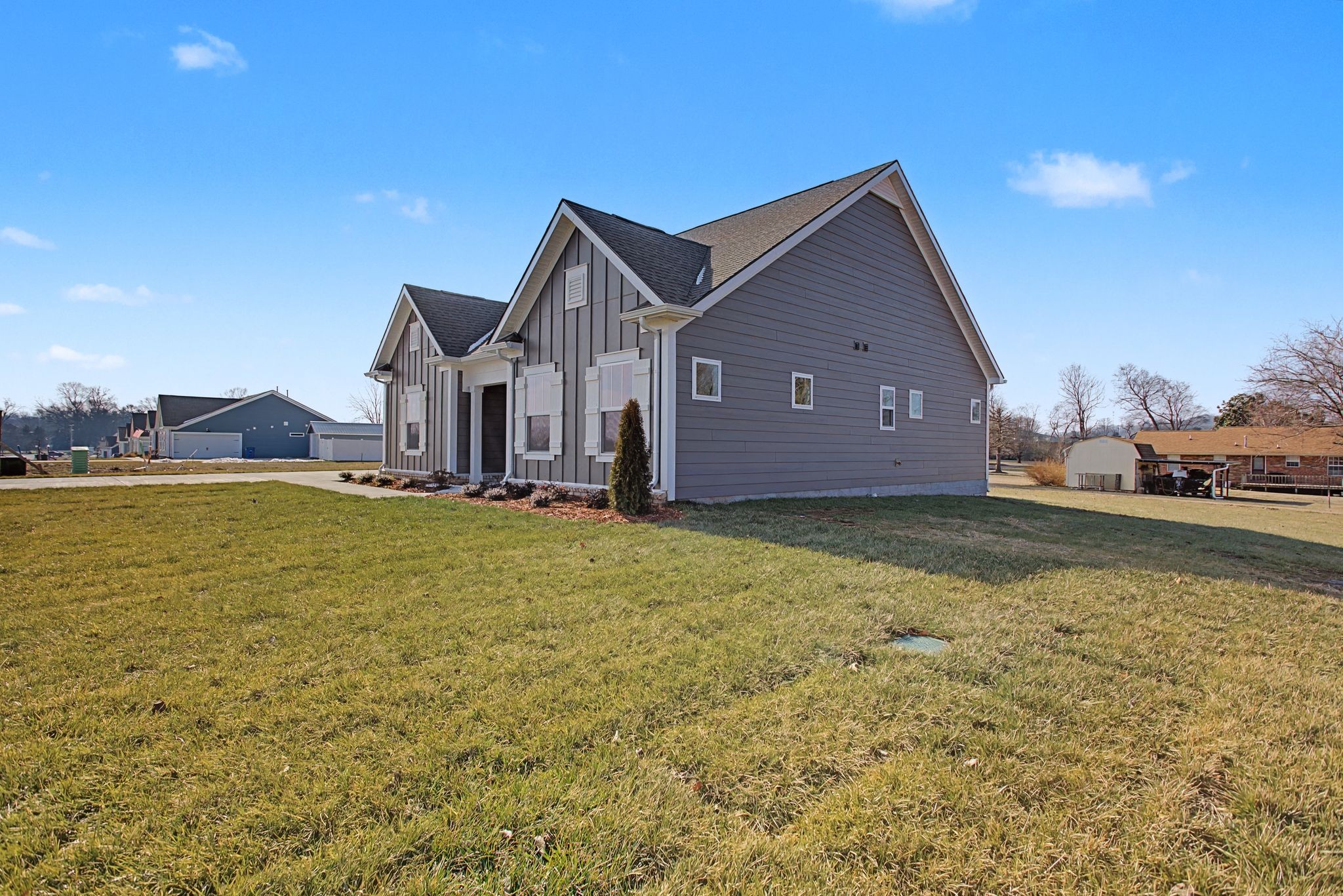 614 Brookside Drive Mount Pleasant, TN 38474 - Photo 4 of 41 a view of a house with a yard