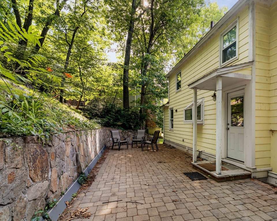 119 Ridge Street Arlington, MA 02474 - Photo 26 of 40