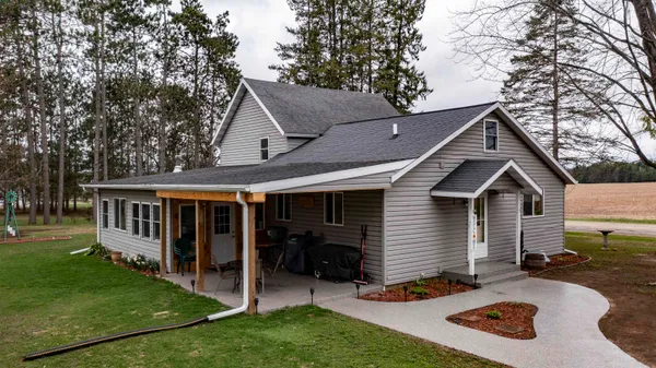 $330,900 | E2927 County Rd GG, Iola, WI 54945
