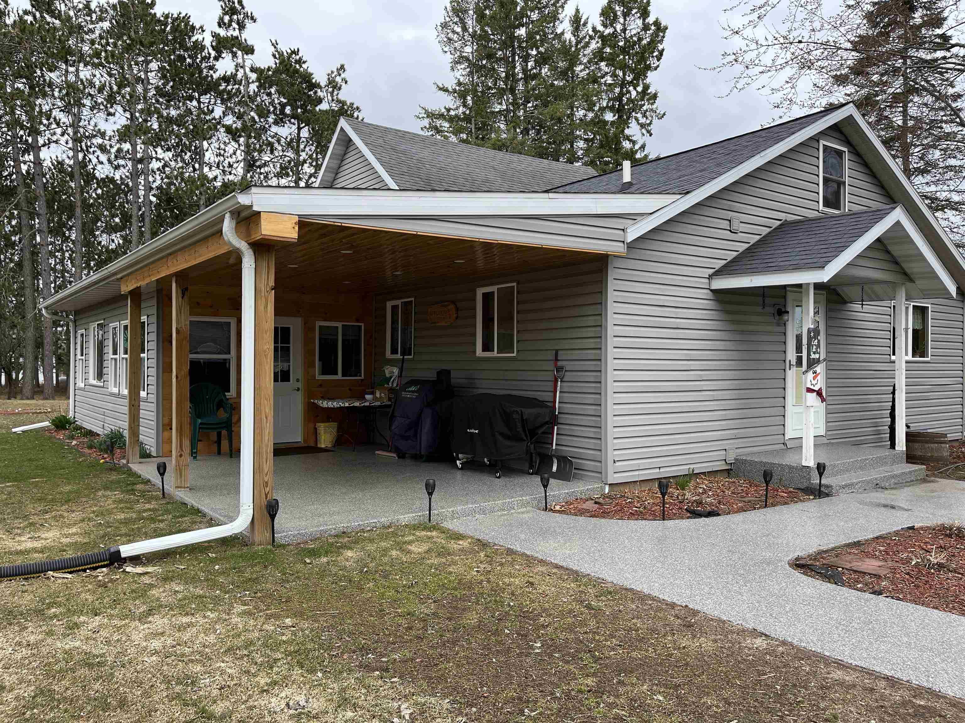 E2927 County Rd GG Iola, WI 54945 - Photo 1 of 29