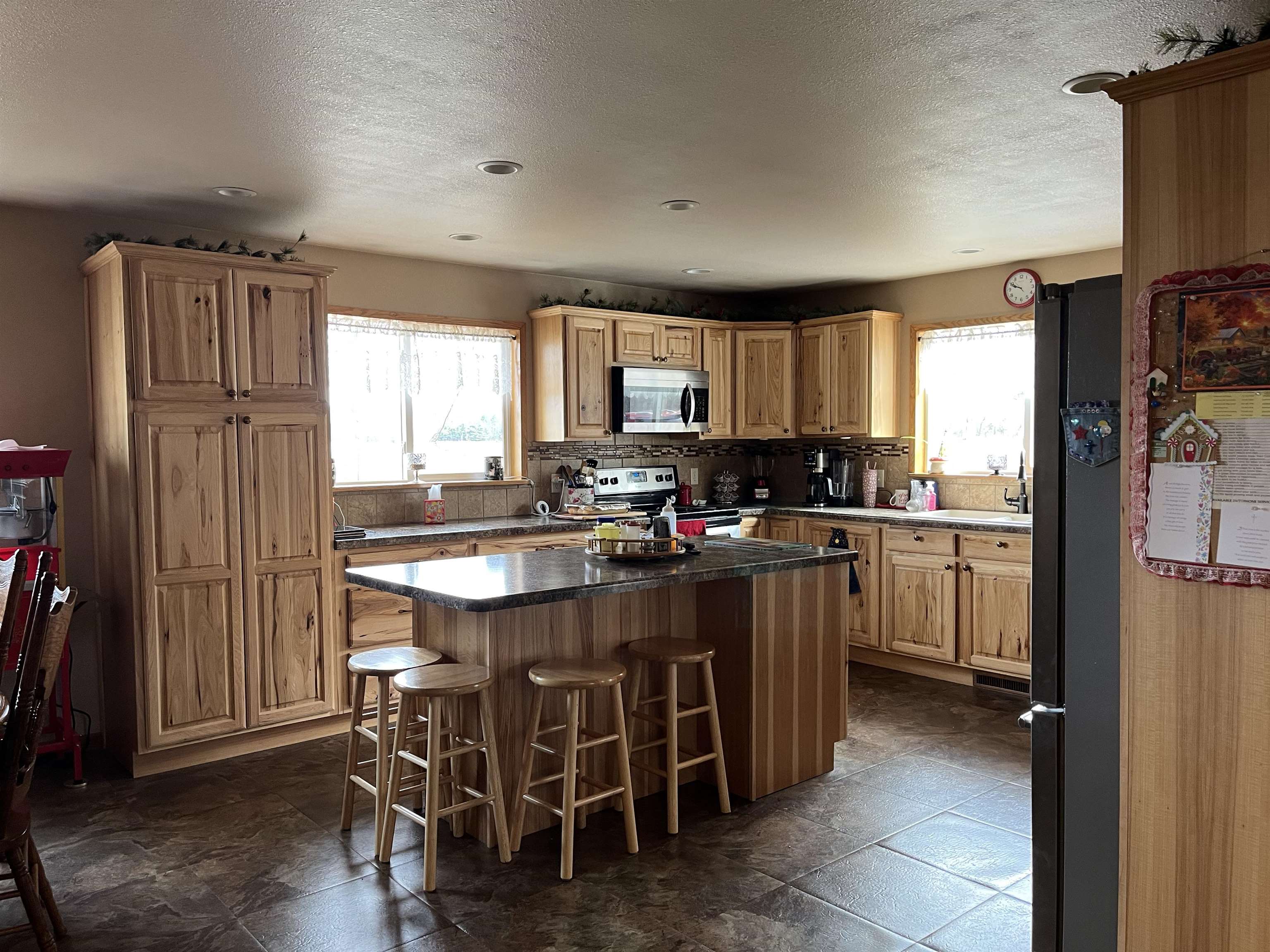 E2927 County Rd GG Iola, WI 54945 - Photo 3 of 29