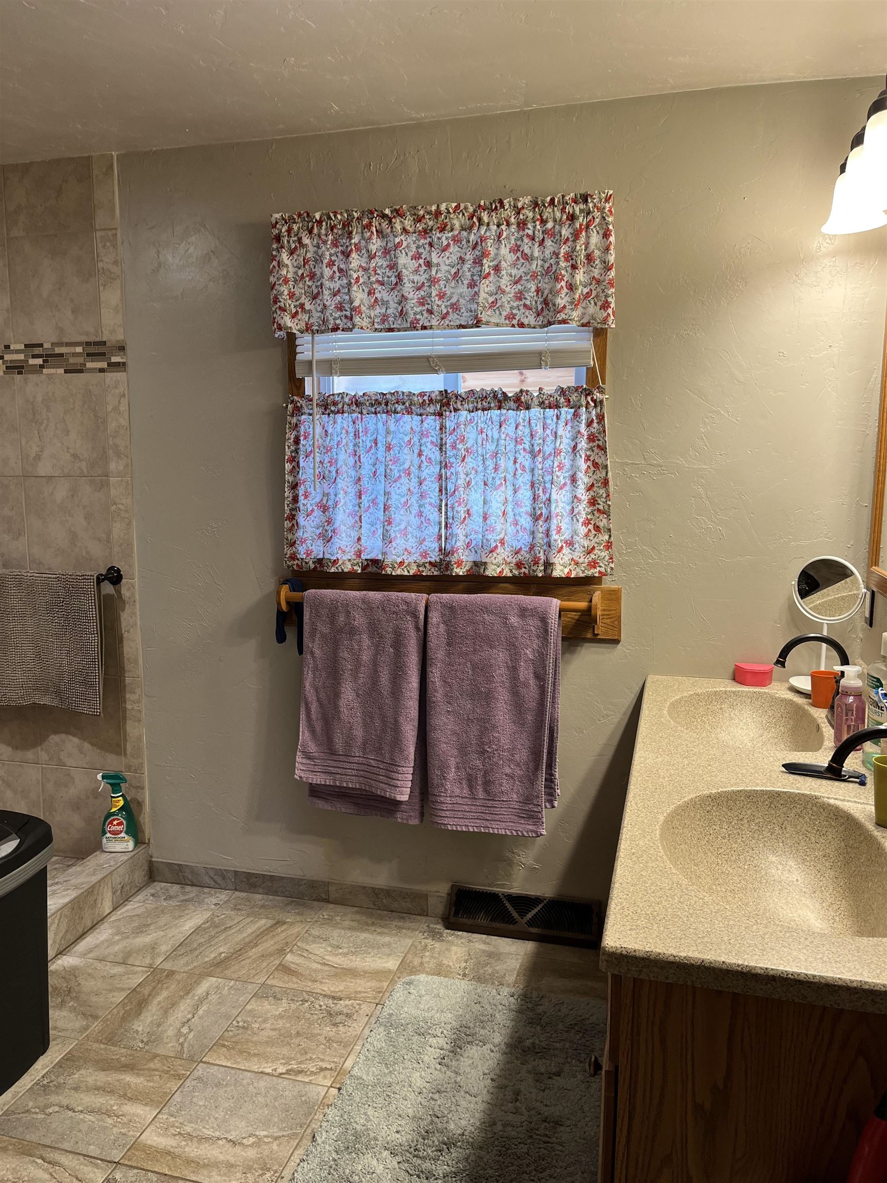 E2927 County Rd GG Iola, WI 54945 - Photo 7 of 29