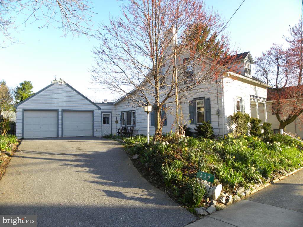 330 North Cedar Street Lititz, PA 17543 - Photo 17 of 20 Gallery Image 17