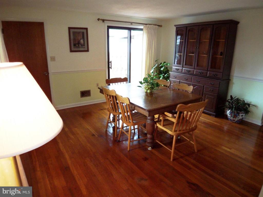 330 North Cedar Street Lititz, PA 17543 - Photo 3 of 20 Gallery Image 3